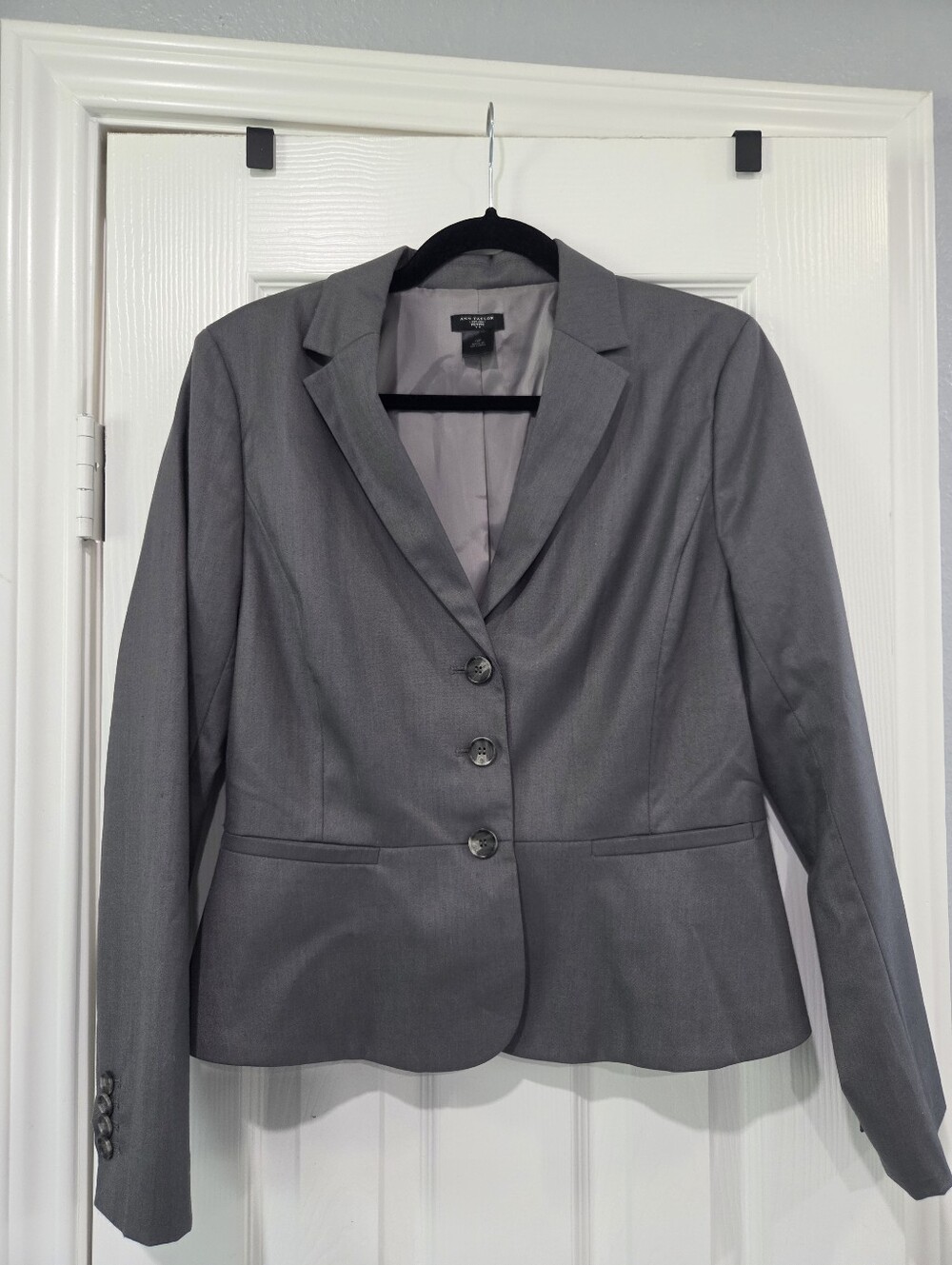 Size 10P Ann Taylor Gray Three-Button Women's Blazer
